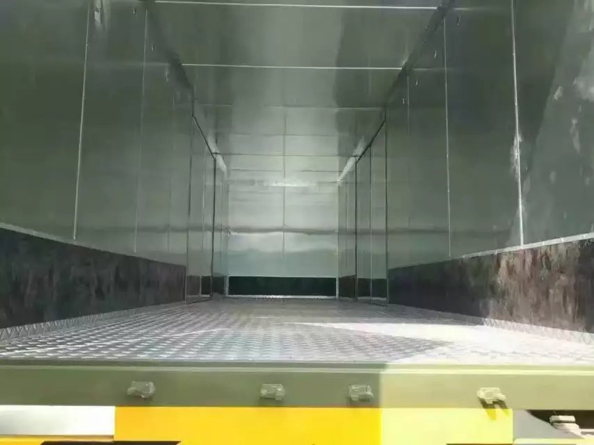 程力為陸軍某部生產(chǎn)火箭彈運(yùn)輸車(chē)