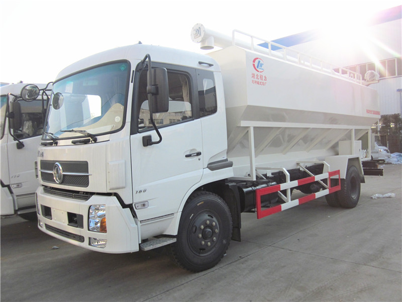 散裝<a href=http://m.duden.com.cn/siliaoche/ target=_blank class=infotextkey>飼料車</a>圖片展示