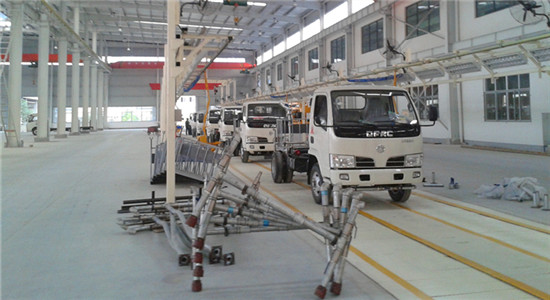 <a href=http://m.duden.com.cn/ssc target=_blank class=infotextkey>灑水車</a>圖片