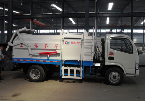 東風(fēng)銳鈴側(cè)裝壓縮式<a  data-cke-saved-href=http://www.dfxqc.com/lajiche/ href=http://www.dfxqc.com/lajiche/ target=_blank class=infotextkey><a href=http://m.duden.com.cn/ljc target=_blank class=infotextkey>垃圾車</a></a>