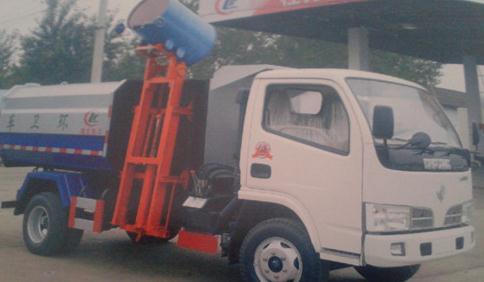 掛桶<a href=http://m.duden.com.cn/ljc target=_blank class=infotextkey>垃圾車</a>裝卸垃圾桶圖片