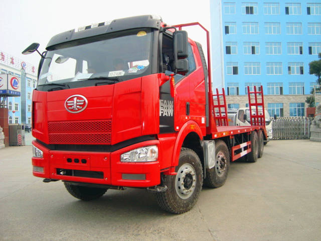 解放J6前四后八平板運(yùn)輸車(chē)
