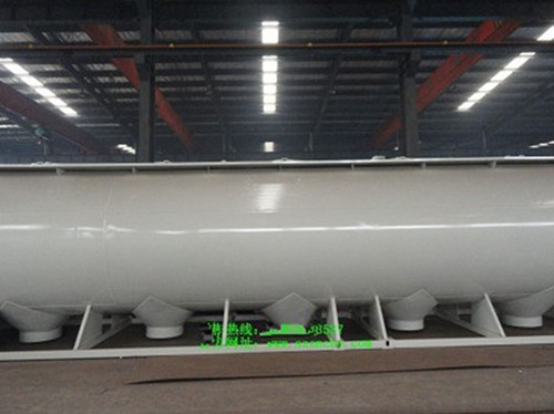 散裝<a href=http://m.duden.com.cn/siliaoche/ target=_blank class=infotextkey>飼料車</a>廠家-獨立作業式散裝飼料罐