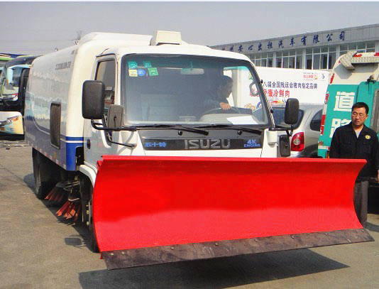 五十鈴鏟雪<a href=http://m.duden.com.cn/saoluche/ target=_blank class=infotextkey>掃路車</a>