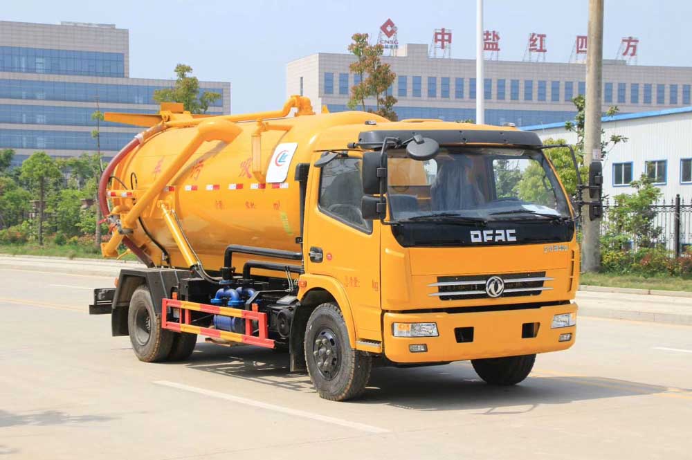 東風多利卡D7國六8方吸污車